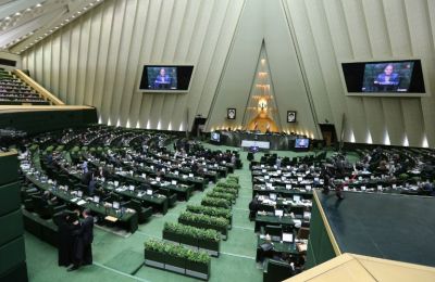 ईरान की संसद में बिल पारित, अमेरिकी सुरक्षाबलों को किया आतंकी घोषित