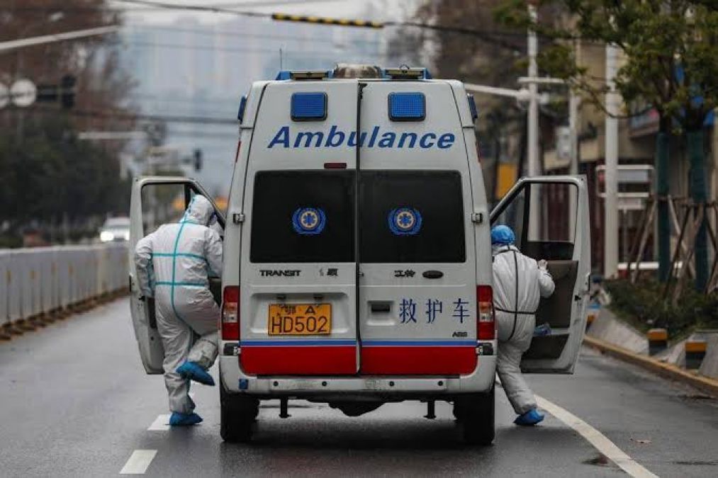Coronavirus speeds up in China, death toll crosses 132