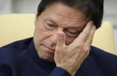 'इमरान खान ने कर दिया कश्मीर का सौदा, भारत को दे दिया..', पाकिस्तान के बड़े मौलाना का दावा