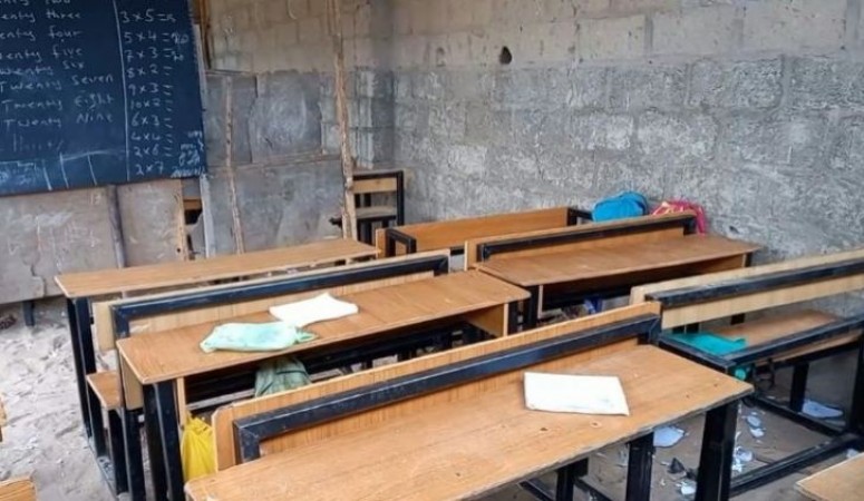 140 school students kidnapped at the gunpoint from a boarding school