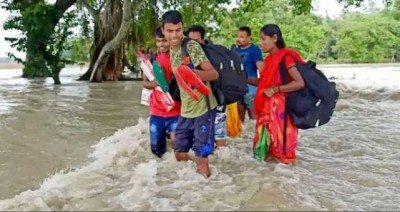 Flood wreaks havoc in Nepal, 10 killed, 40 missing