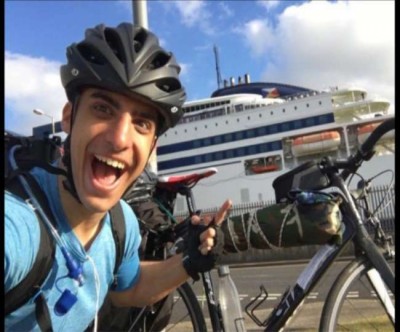 Student covered 2000 kilometres distance on bicycle to meet parents
