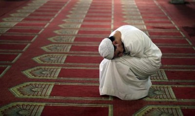 इस्लामी देश में 'मुस्लिम' ही कर रहे इस्लाम और नमाज़ का अपमान.., अब धार्मिक नेताओं ने दी चेतावनी