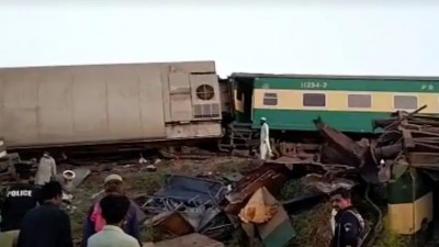 30 died, several injured in train collision in Pakistan