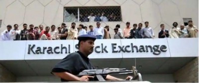 2 employees died in Karachi terror attack, encounter still continues