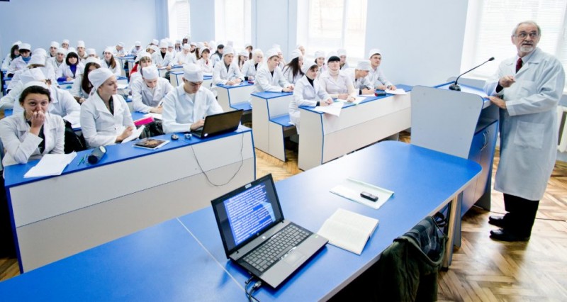 After all, why do Indian students go to Ukraine to become a doctor? Know how much it costs