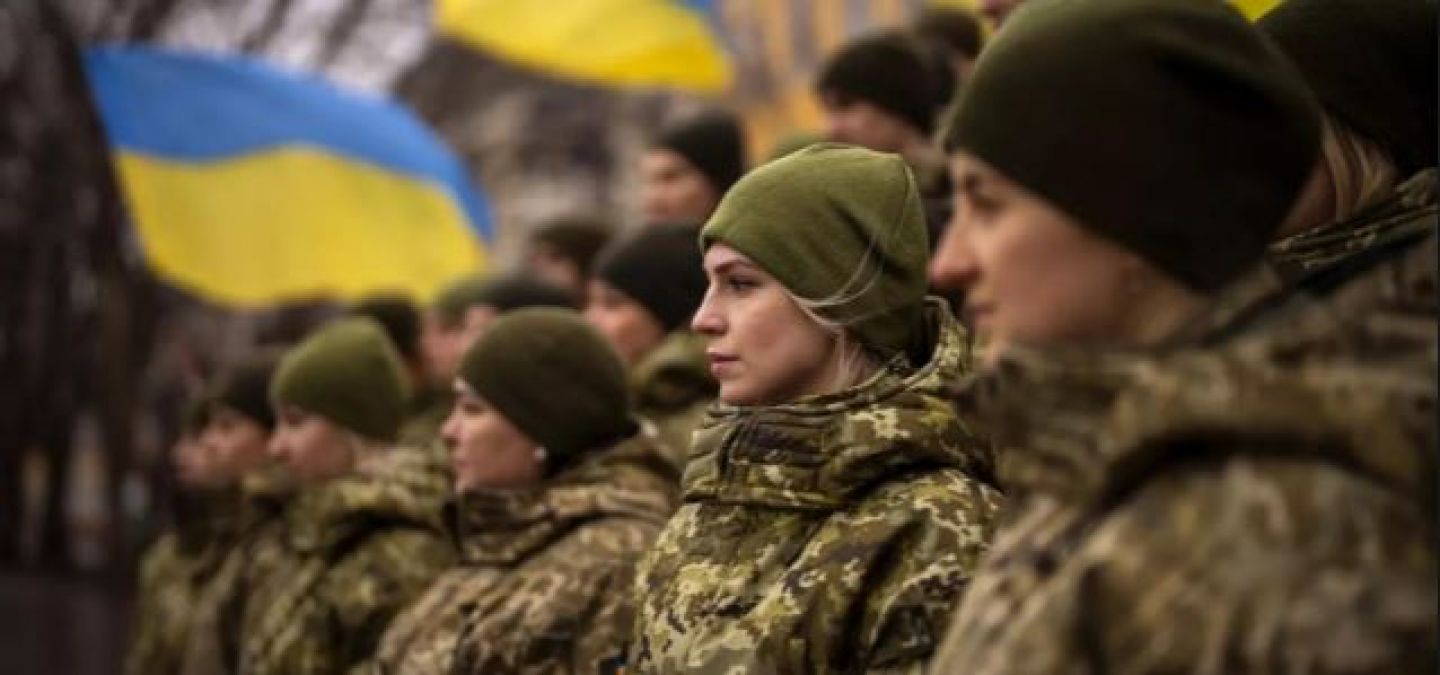 Ukrainian women soldiers showing their strength, people saluting women's power