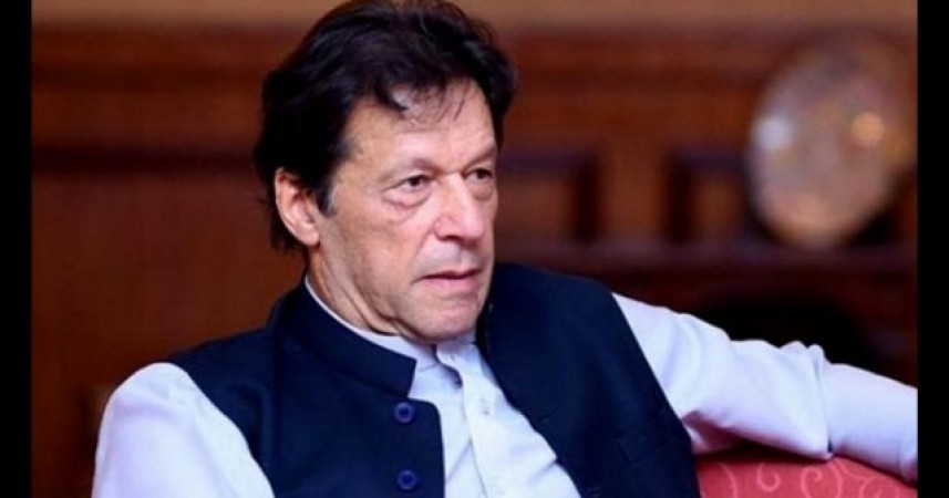 Imran Khan lying on Corona, 'Neighboring country sending epidemic in bulk'