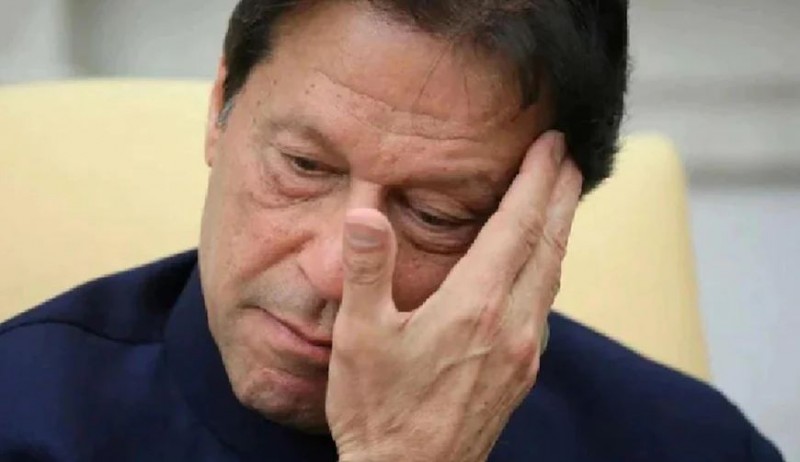 PAK PM Imran Khan's chair in danger, one by one all allies are leaving