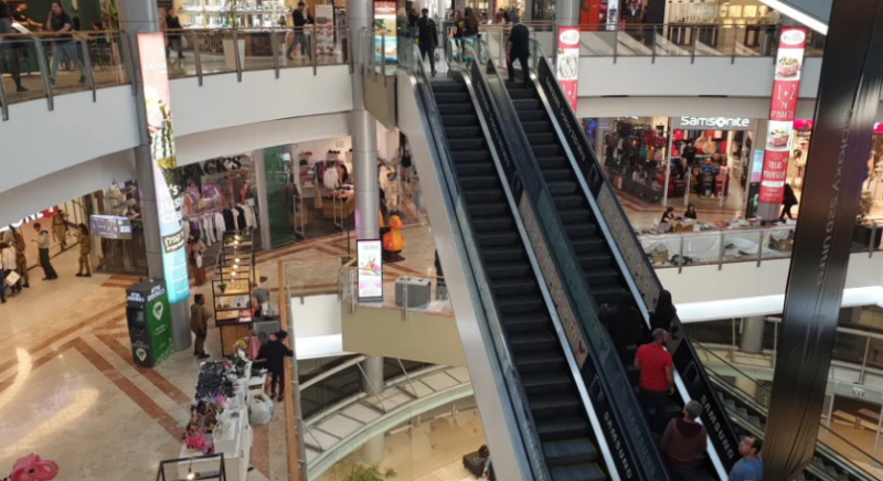 इजरायल में किस तरह खोले जाएं मॉल ?  वित्त और स्वास्थ्य मंत्रालय में मतभेद