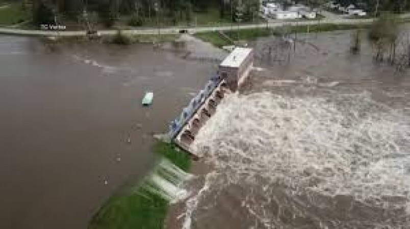 Flood in this city of America between Corona awe