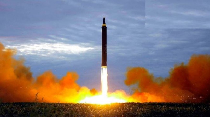 उत्तर कोरिया की मिसाइलों से जापान में दहशत, लोगों से बंकरों में जाने की अपील