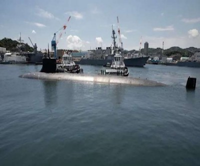 Two officers suspended in US submarine case