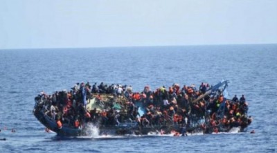 100 refugees drowned in the Mediterranean while trying to reach Italy