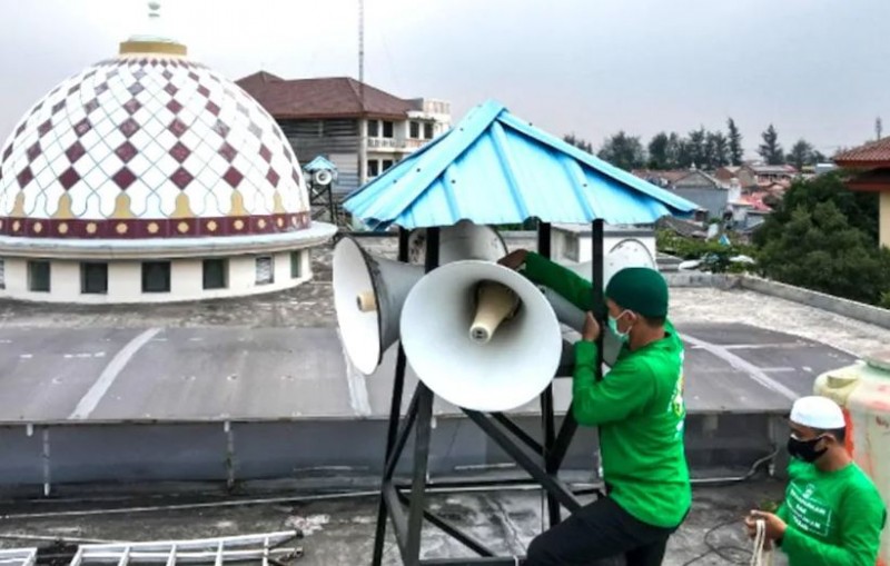 लाउडस्पीकर से अज़ान पर सख्त फैसला लेने जा रहा दुनिया का सबसे बड़ा मुस्लिम देश