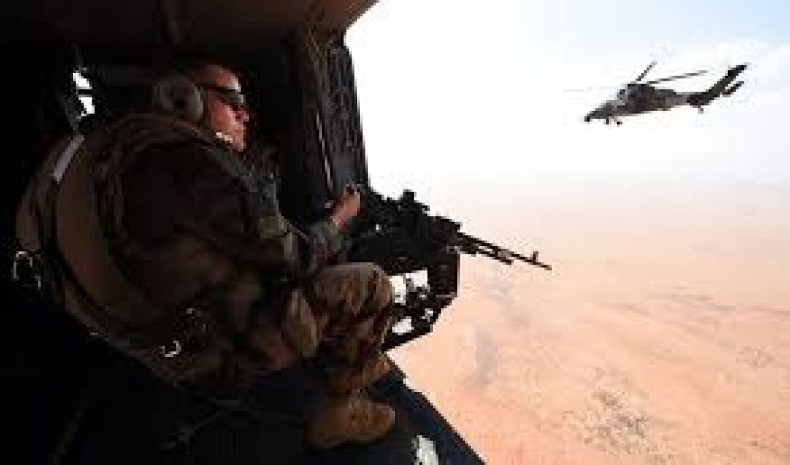 आतंक रोधी अभियान में जुटे दो हेलिकॉप्टर के बीच टक्कर, फ्रांस के 13 सैनिकों ने गवाईं अपनी जान