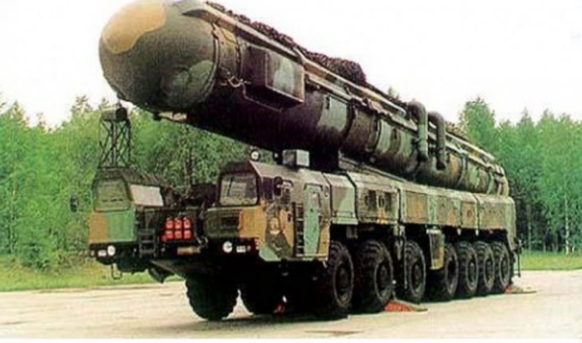 यह है चीन की सबसे ताक़तवर मिसाइल, महज 30 मिनिट में अमेरिका में मचा सकती है तबाही...