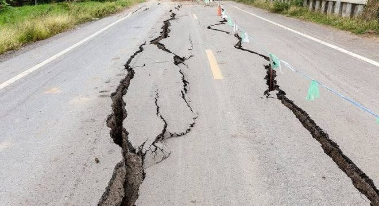 Earthquake tremors felt again in POK, one dead,10 injured