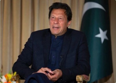 Pak PM Imran Khan's troubles increased, SC issues notice on misuse of public funds