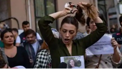 हिजाब विरोधी महिलाओं को मानसिक अस्पताल भेज रहा ईरान, अब तक 144 प्रदर्शनकारियों की हत्या