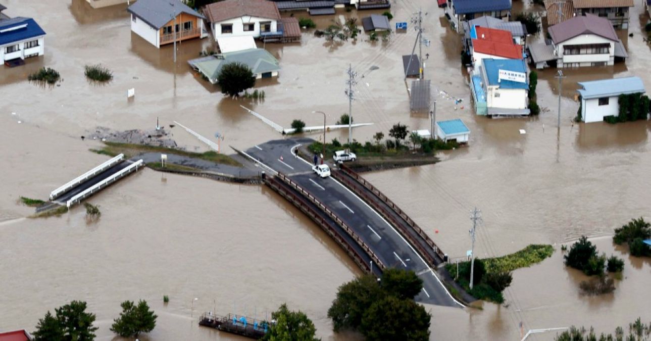 जापान में हगीबीस तूफ़ान ने मचाया हाहाकार, 70 लोगों की मौत, 37 नदियों के बांध ध्वस्त