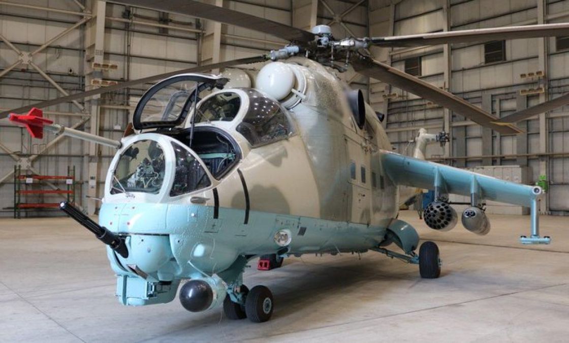 भारत ने अफगानिस्तान को सैन्य सहयोग के तहत सौंपे दो एमआइ-24वी हेलीकॉप्टर
