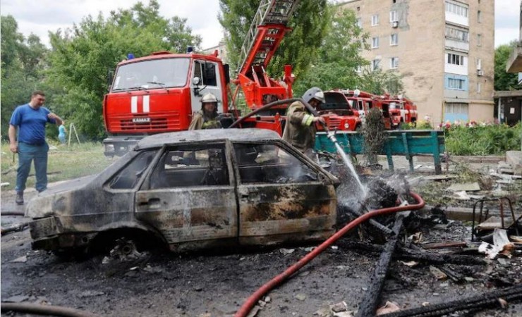 यूक्रेन पर रूस ने किए ड्रोन अटैक, कई इमारतें तबाह, 100 से अधिक इलाकों में बिजली गुल