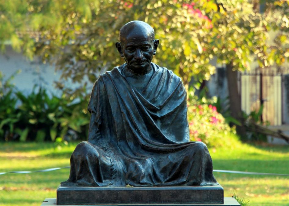 Students protested against the installation of Mahatma Gandhi statue, said - He was a racist!