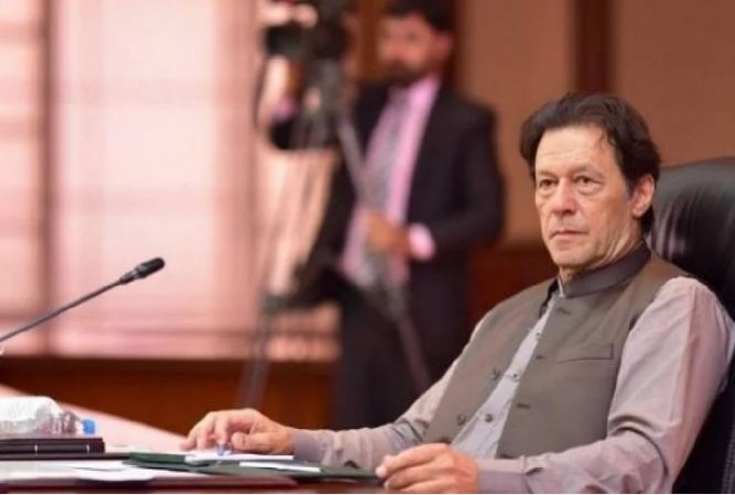 Screw stuck in appointment of ISI chief, warning to Pak PM Imran Khan in opposition