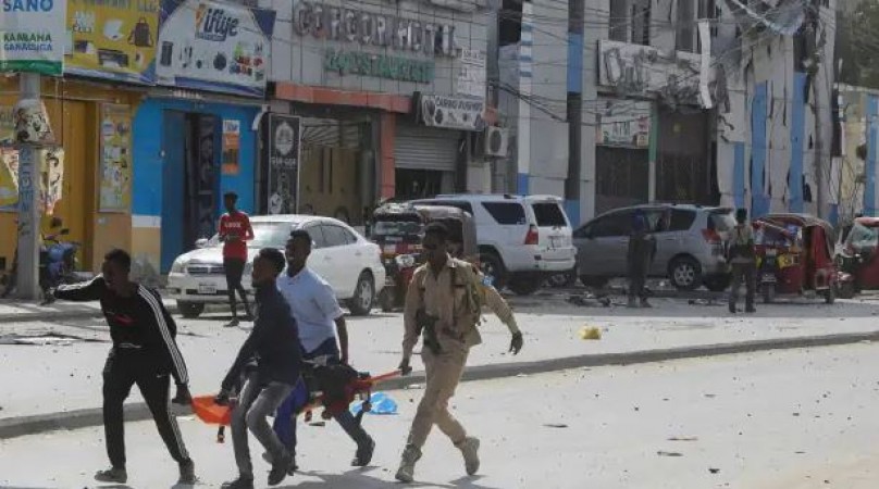 इस्लामी देश सोमालिया में बड़ा आतंकी हमला, दो धमाकों में 100 लोगों की मौत, 300 घायल