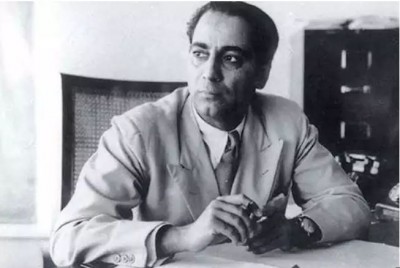 Father of India's nuclear power program, Dr. Homi Jahangir Bhabha died in a plane crash