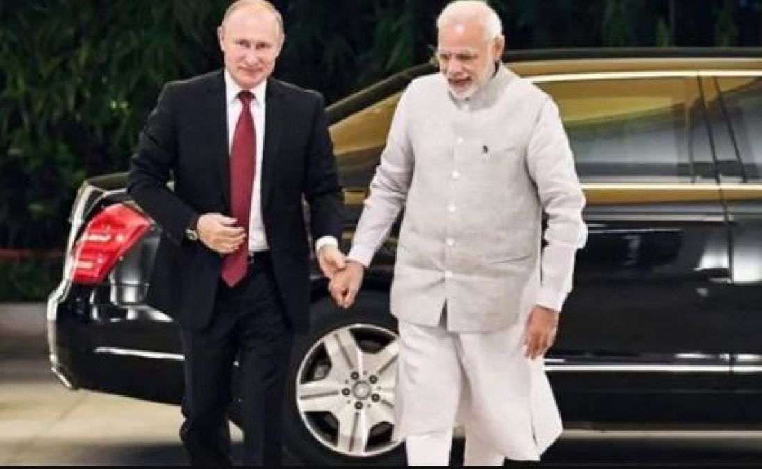 Modi becomes the first PM  to step into Vladivostok, Created history!