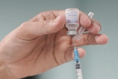 In this country, a 2-year-old child got vaccine, became first country to do so