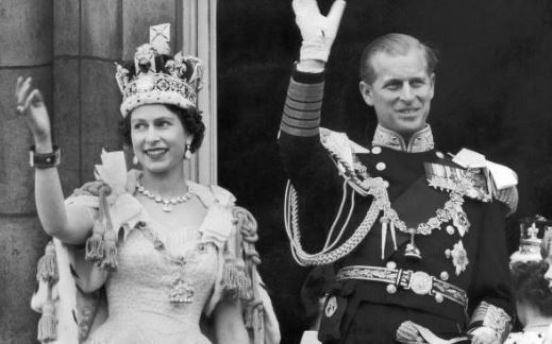 Hearing the price of Queen Elizabeth's crown you'll be shocked