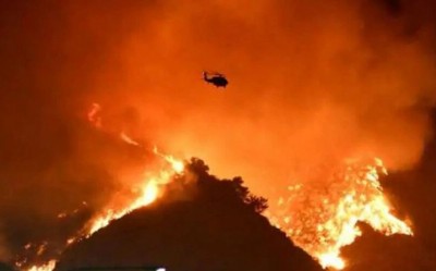'आग' के विशाल गोले में तब्दील हुआ कैलिफोर्निया का जंगल, अब तक 35 लोगों की मौत, कई लापता