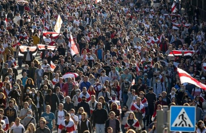 Belarus women protesting on streets demanding President's resignation