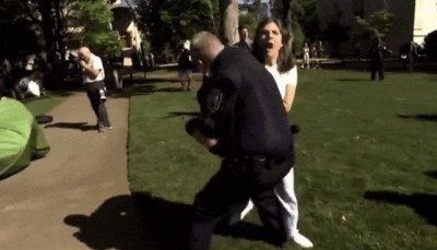 अमेरिका में गाज़ा का समर्थन करने पर महिला प्रोफेसर गिरफ्तार, Video हुआ वायरल