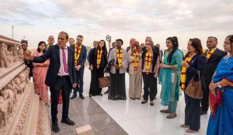 Diplomats from 42 countries attend Hindu temple in UAE