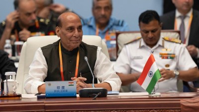आतंकवाद के खिलाफ SCO की बैठक में पाक-चीन को रक्षा मंत्री राजनाथ सिंह की खुली चेतावनी