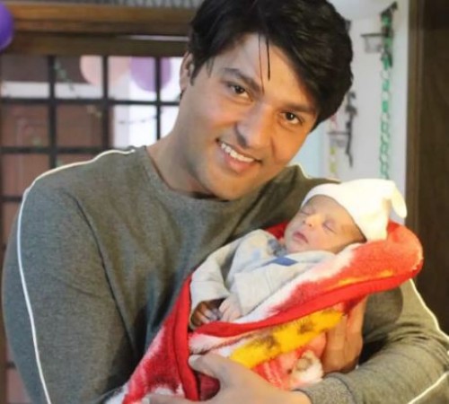 'Diya Aur Baati Hum' actor shares cute video of his son