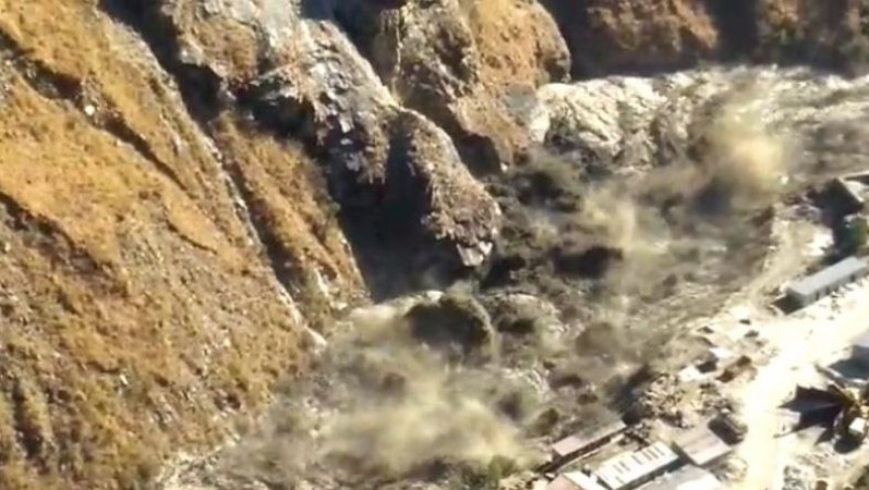 Big news: Heavy destruction in Chamoli, 150 people feared as glacier breaks