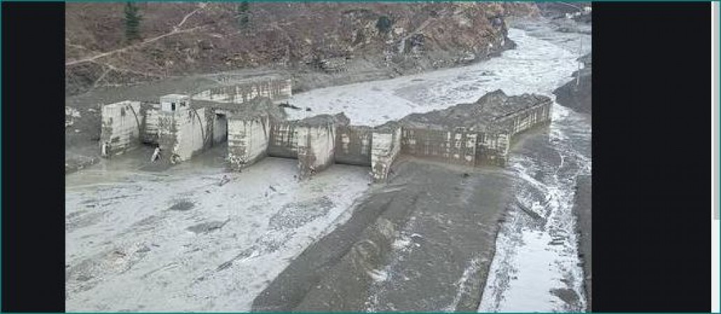 Chamoli glacier burst: Water level rises due to glacier collapse, 10 bodies recovered till now