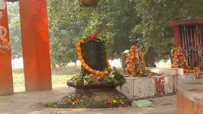 This Shivling is equally worshipped by Hindus as well as Muslims