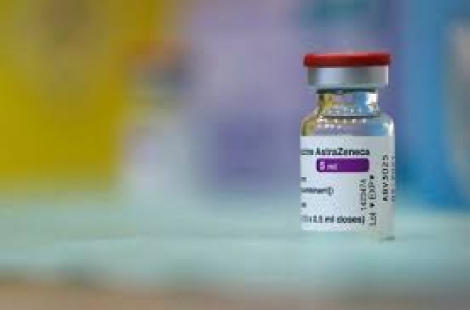 दक्षिण अफ्रीका में लोगों को दी गई एस्ट्राजेनेका की वैक्सीन